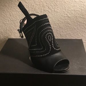 Black Suede Sandal (leather heel slightly torn)